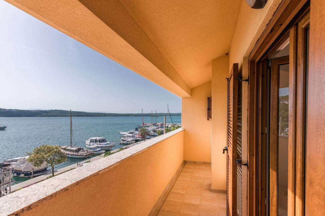 Apartments Celeste Klimno Zewnętrze zdjęcie