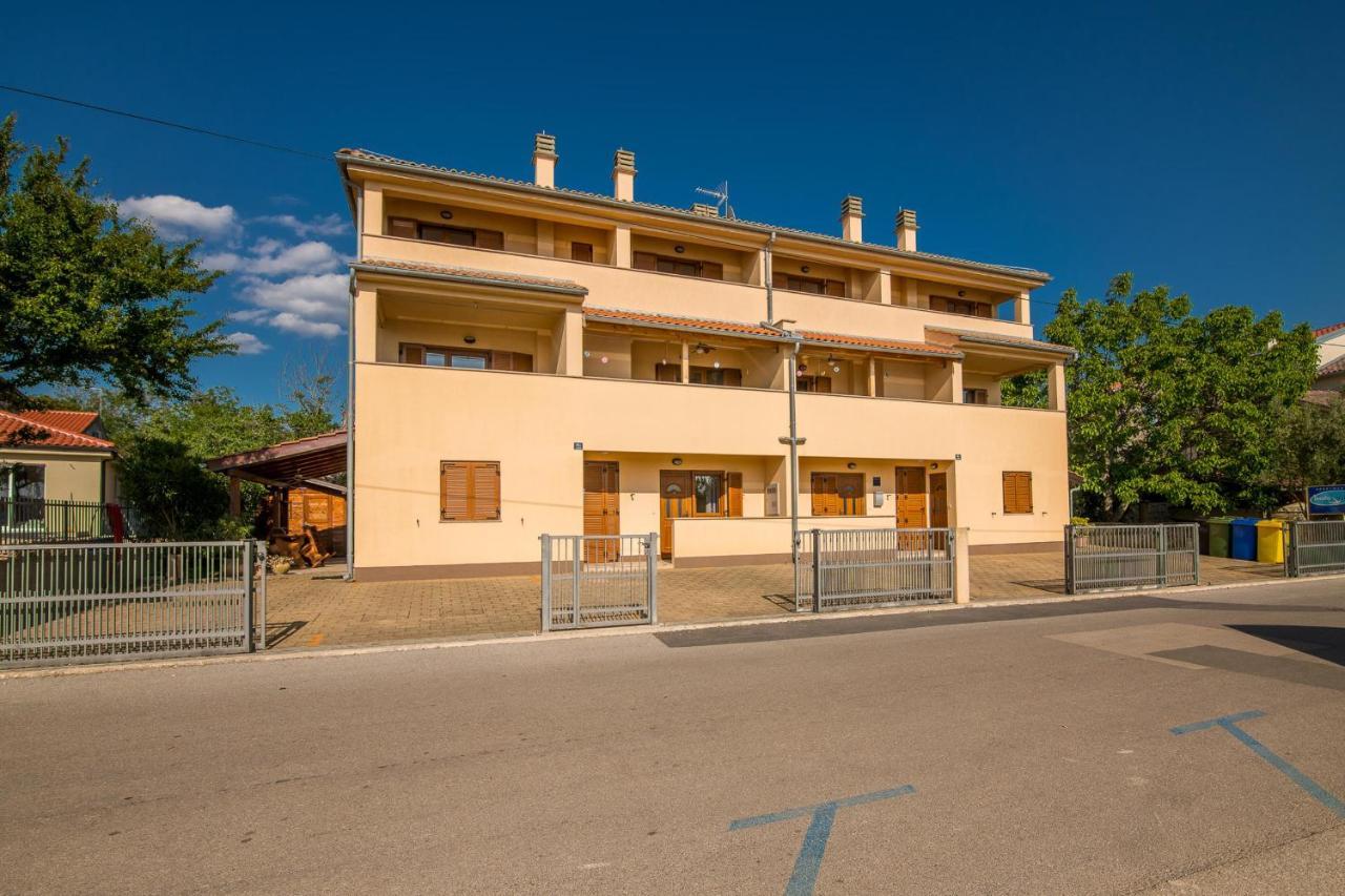 Apartments Celeste Klimno Zewnętrze zdjęcie