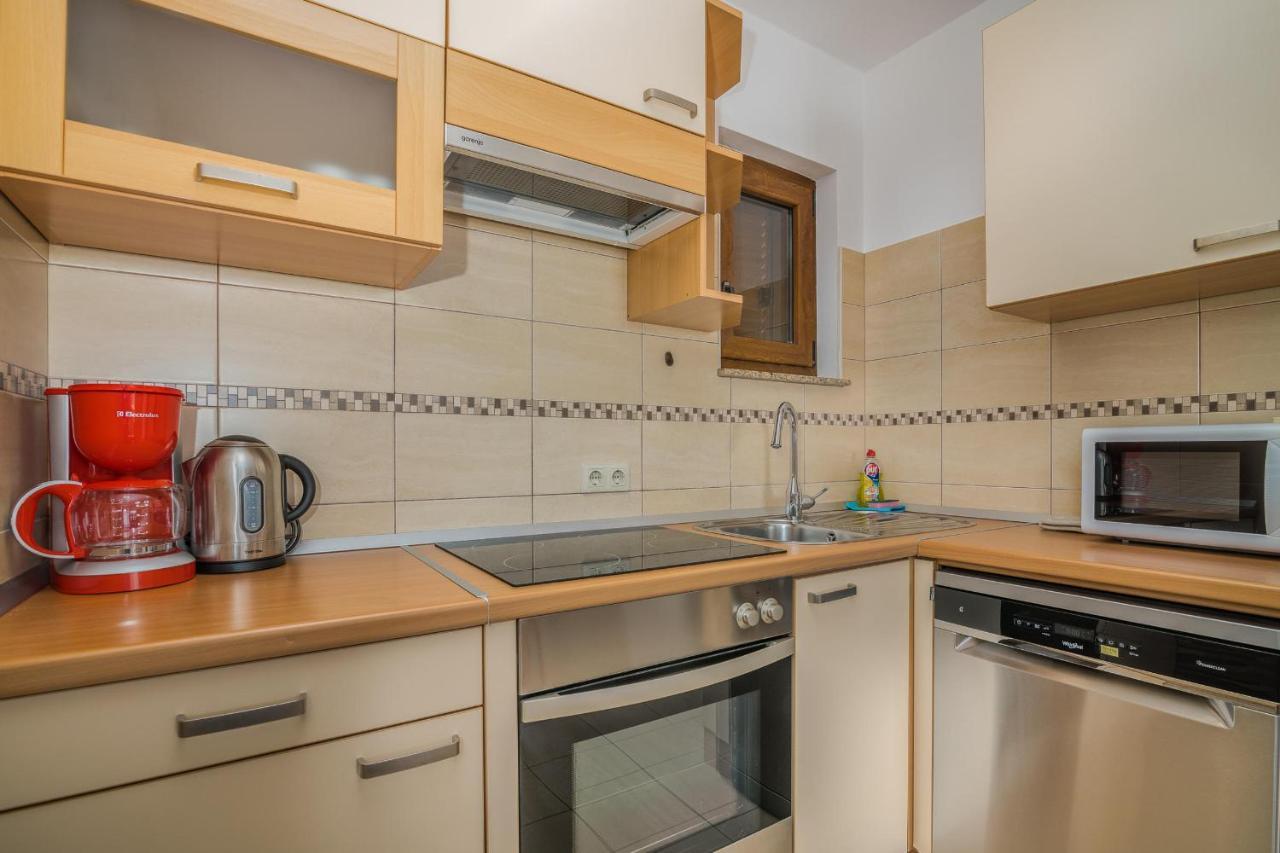 Apartments Celeste Klimno Zewnętrze zdjęcie